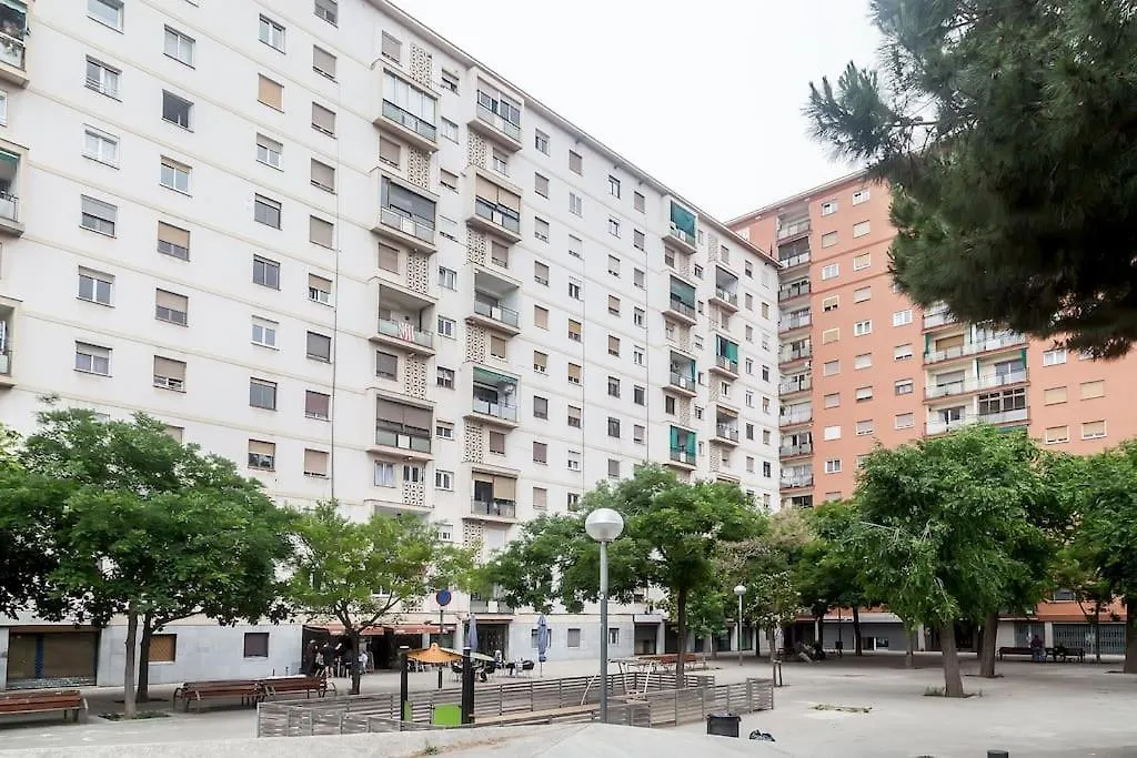 Apartment 8 Min Walk To The Beach & 10 Min Walk To Convention Centre ! Barcelona Spanien